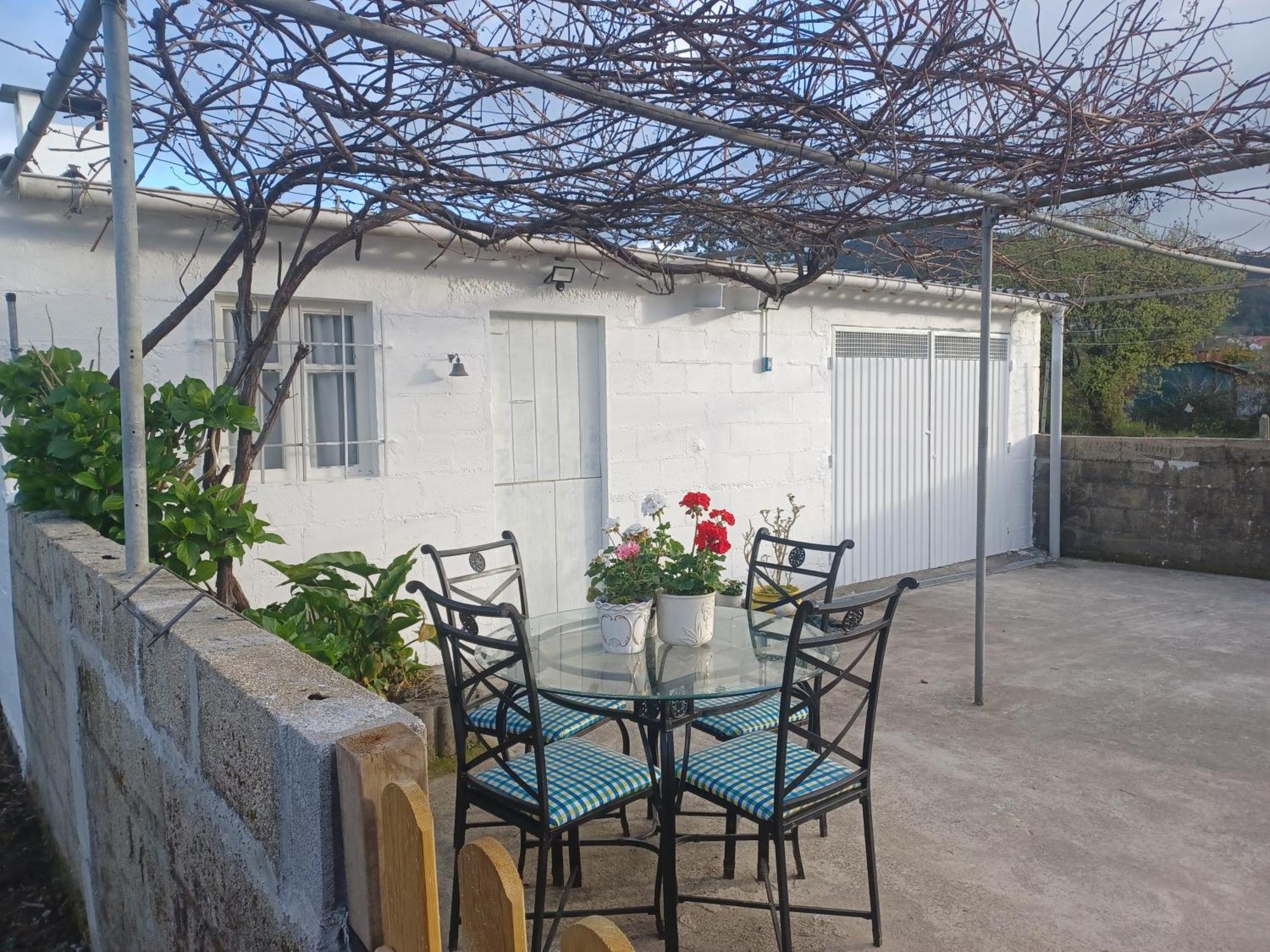 Acogedora Casa De Campo Neda Exterior foto